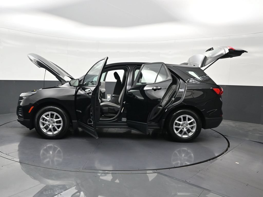 Used 2024 Chevrolet Equinox LS FWD image 34