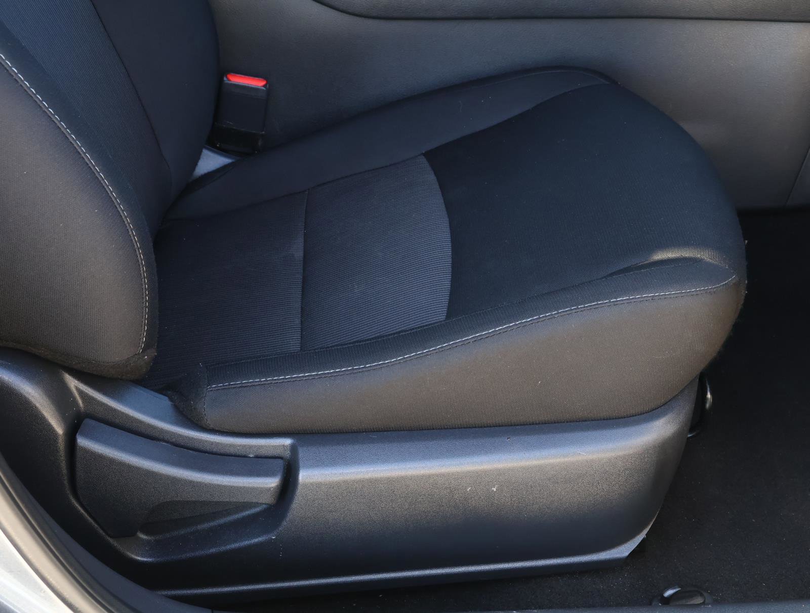 Used 2025 Nissan Sentra SV w/ All-Weather Package image 17