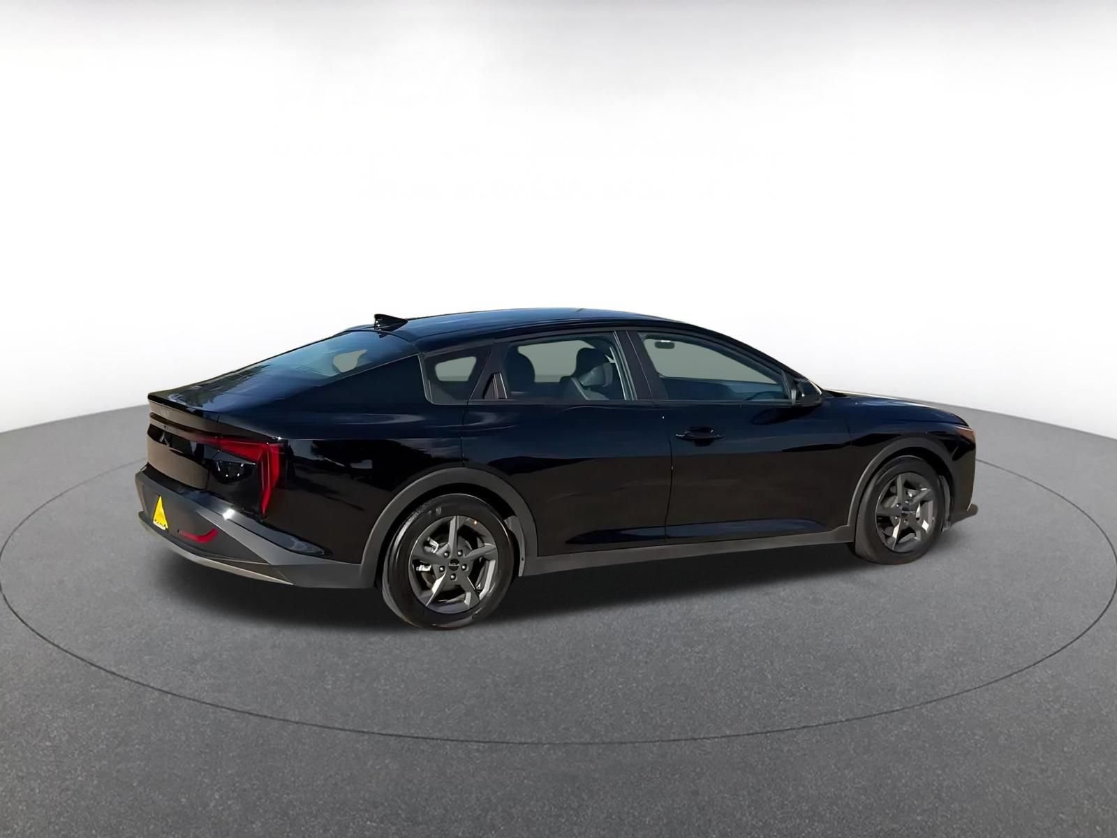 Used 2025 Kia K4 FWD image 14
