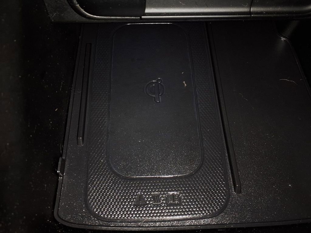 Used 2023 Kia Telluride S image 24