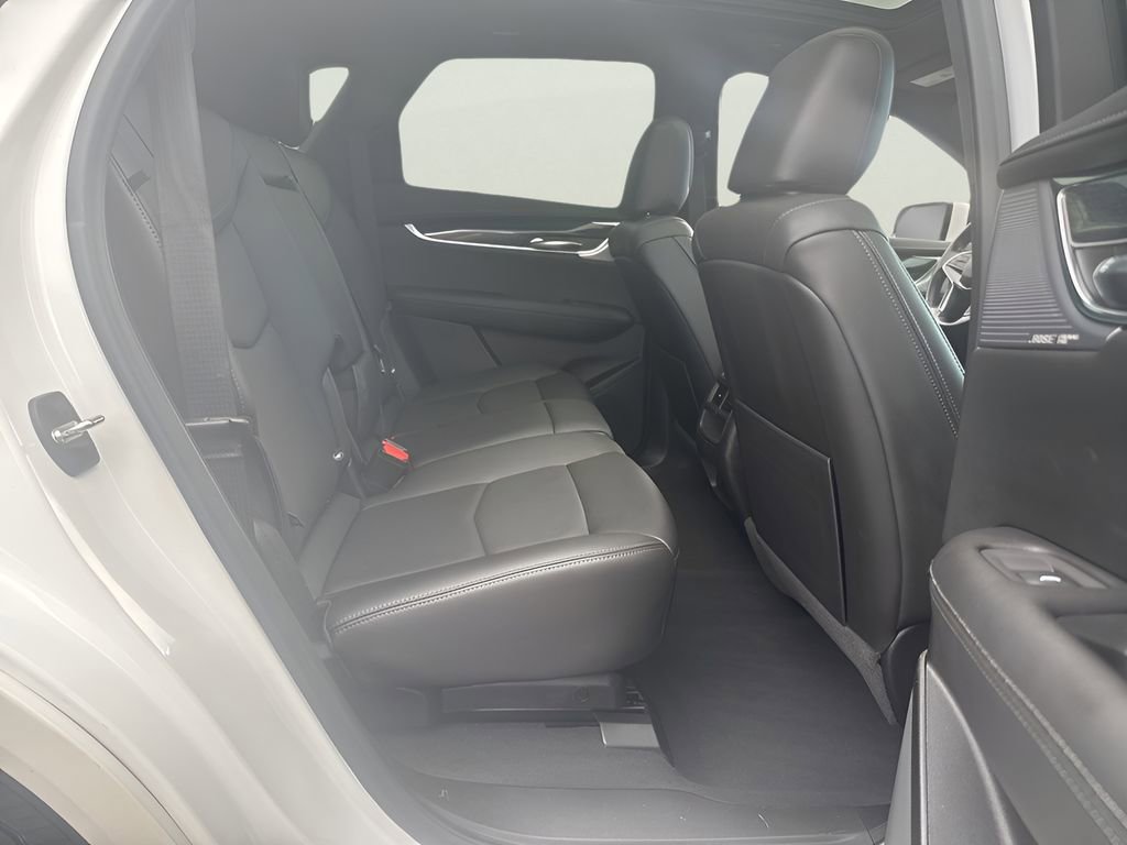 Used 2022 Cadillac XT5 Premium Luxury w/ Technology Package image 18