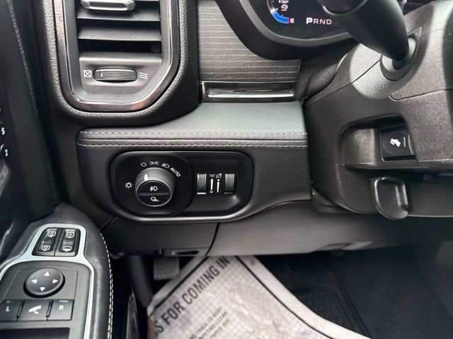 Used 2024 RAM 2500 Limited image 26