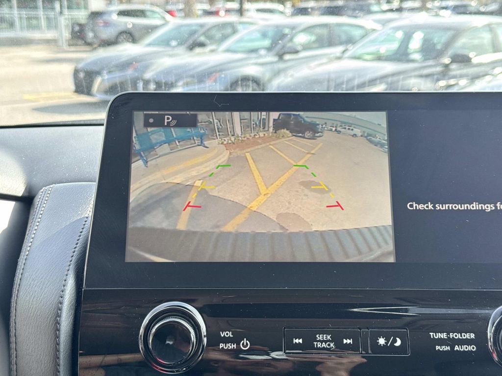 Used 2023 Nissan Armada SV image 27