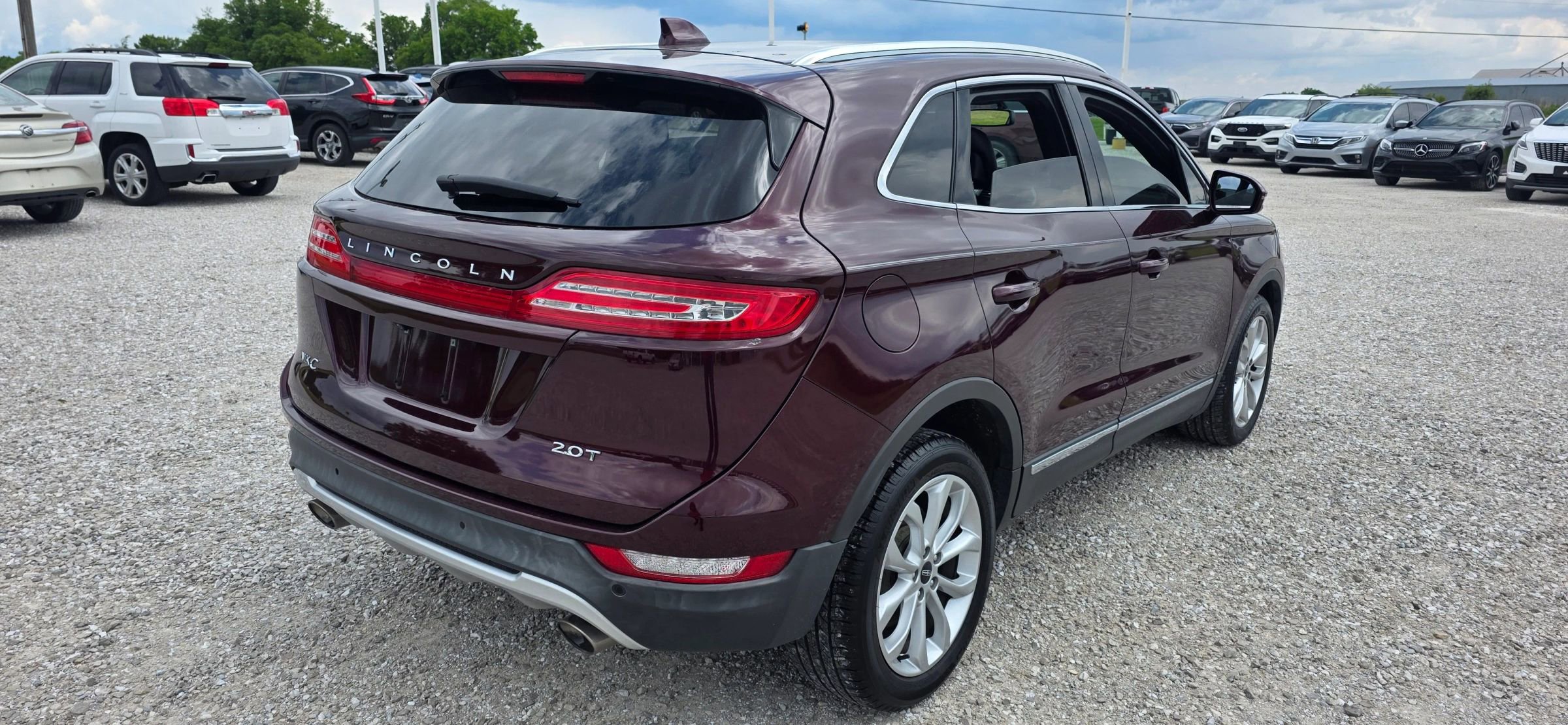 Used 2017 Lincoln MKC Select w/ Select Plus Package FWD image 3