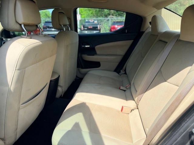 Used 2012 Dodge Avenger SE FWD image 18