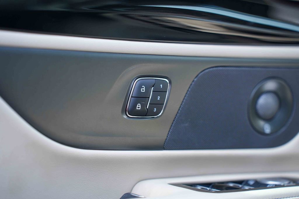 Used 2024 Lincoln Nautilus Reserve w/ Equipment Group 202A image 47