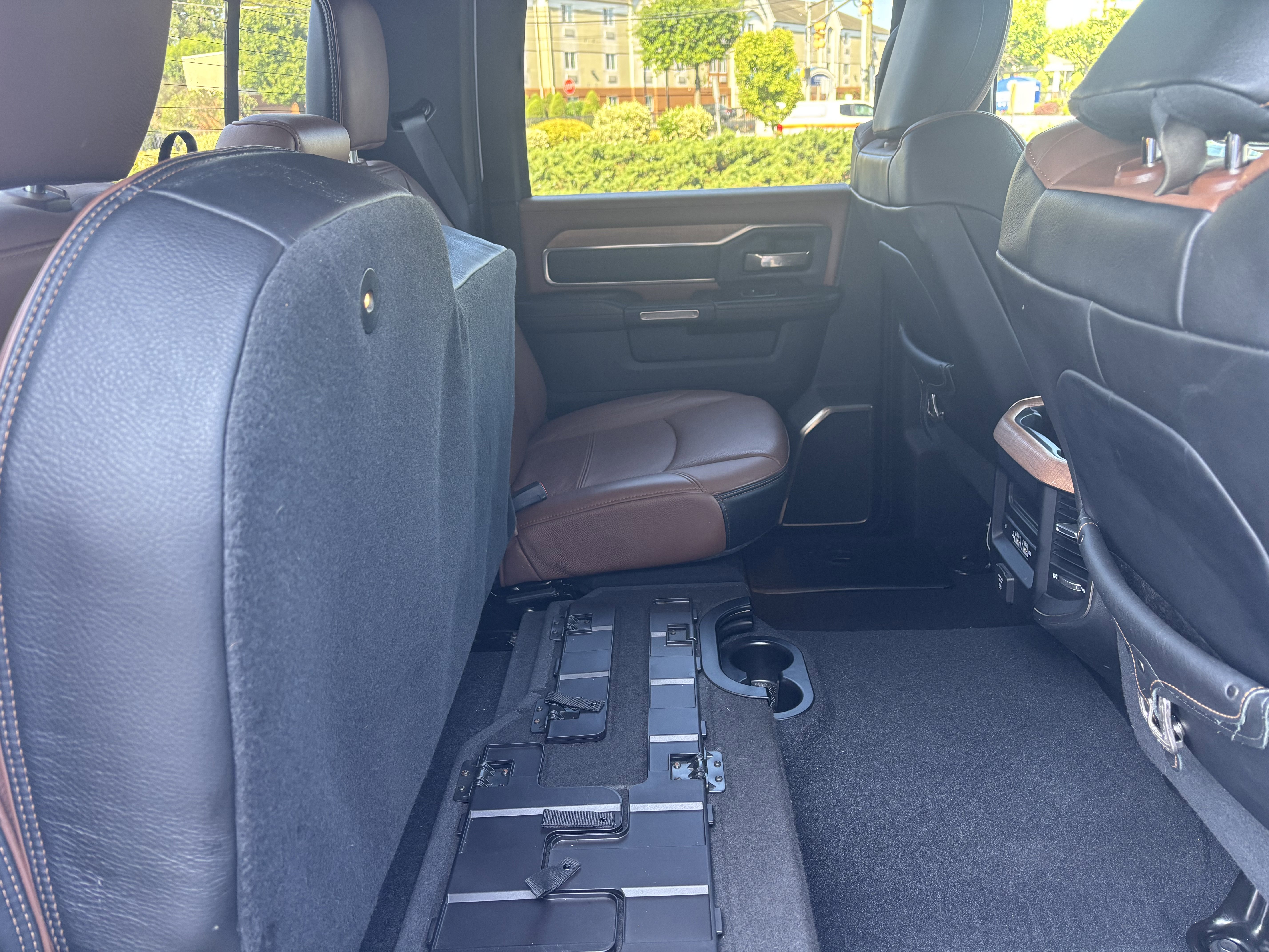 Used 2020 RAM 3500 Limited image 40