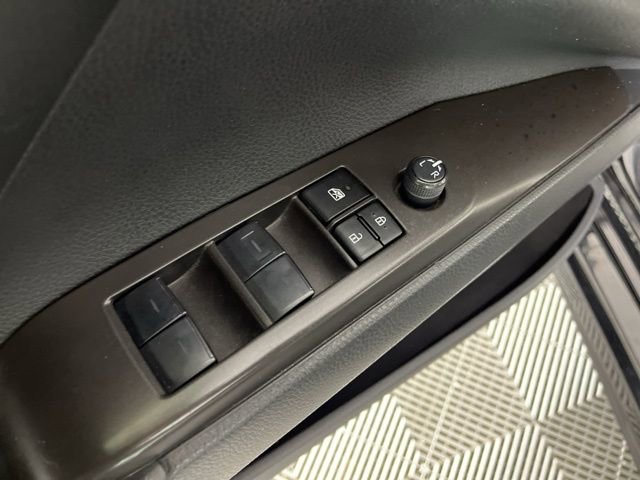 Used 2023 Toyota Camry SE image 34