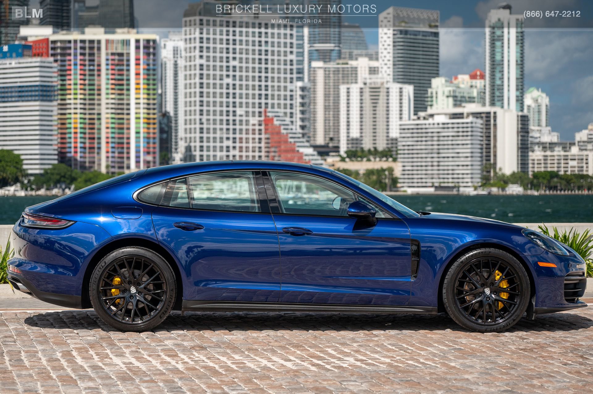 Used 2022 Porsche Panamera image 11