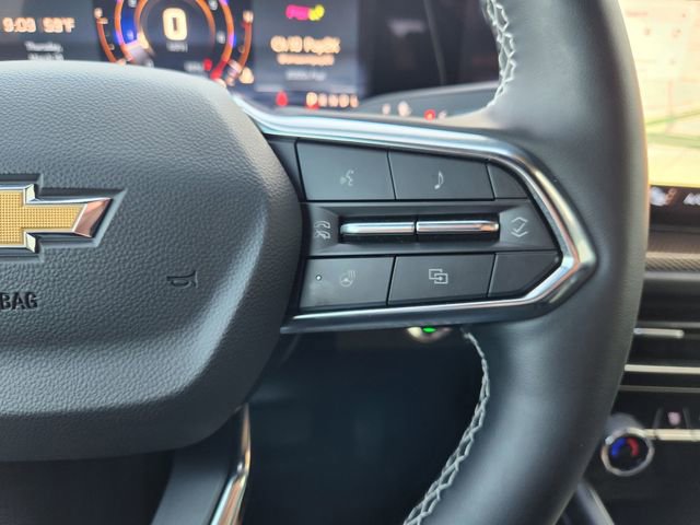 Used 2025 Chevrolet Traverse High Country FWD image 32