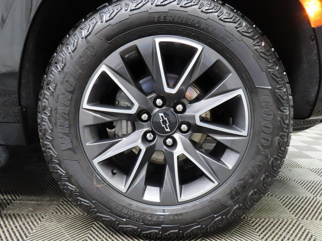 Used 2024 Chevrolet Tahoe Z71 image 8