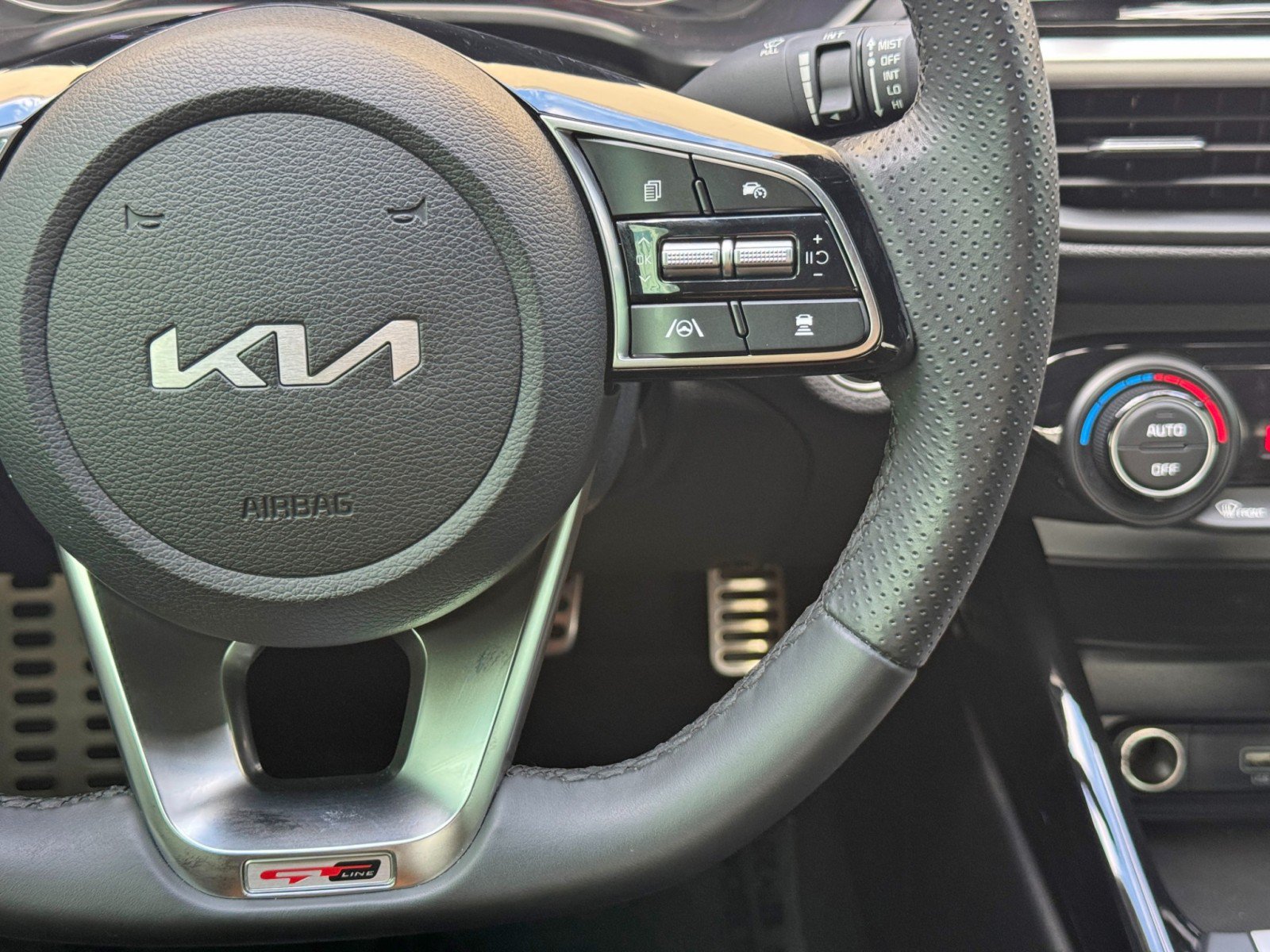 Used 2024 Kia Forte GT-Line w/ GT-Line Premium Package FWD image 21