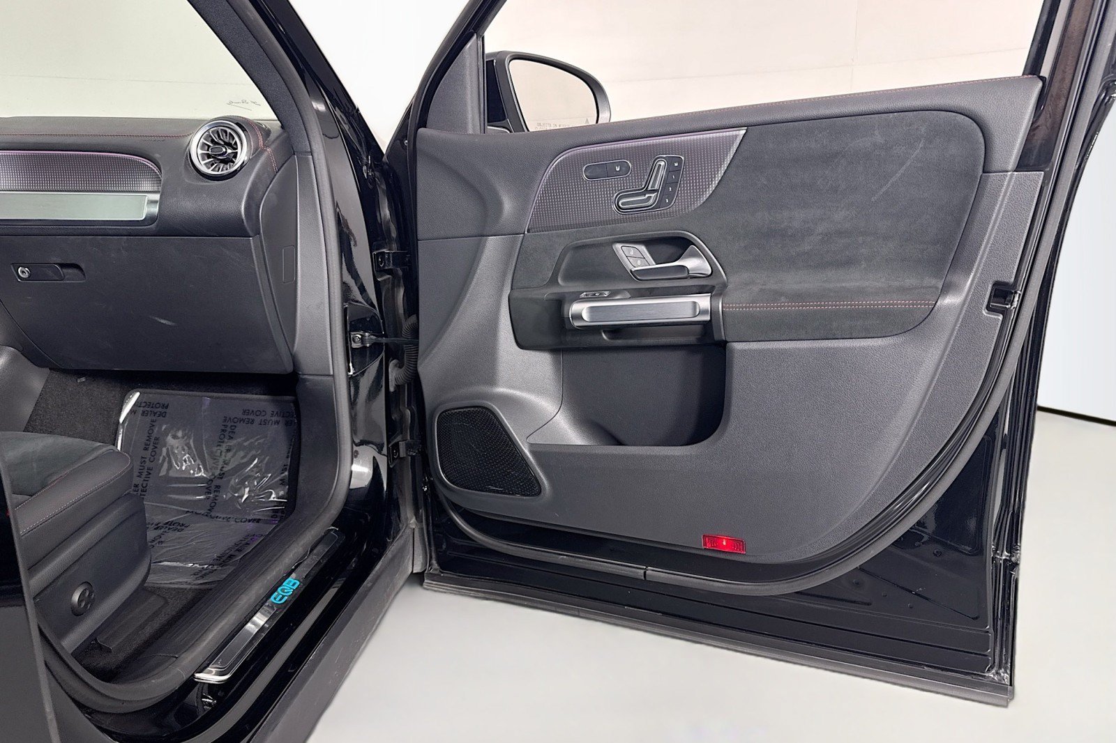 Certified 2023 Mercedes-Benz EQB 350 4MATIC SUV image 24