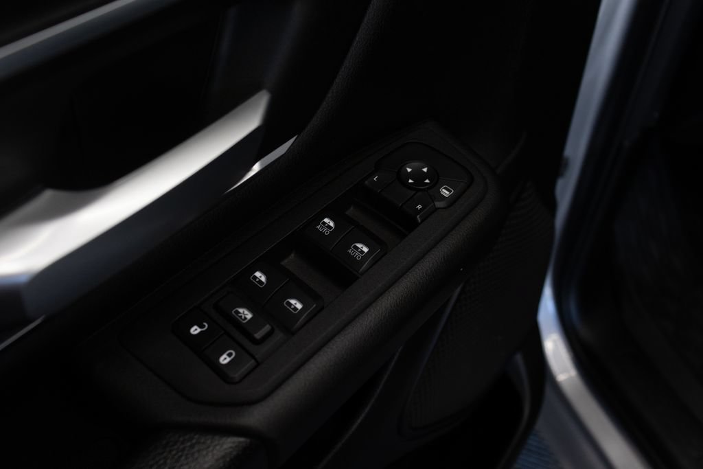 Used 2025 RAM 1500 Big Horn AWD/4WD image 17