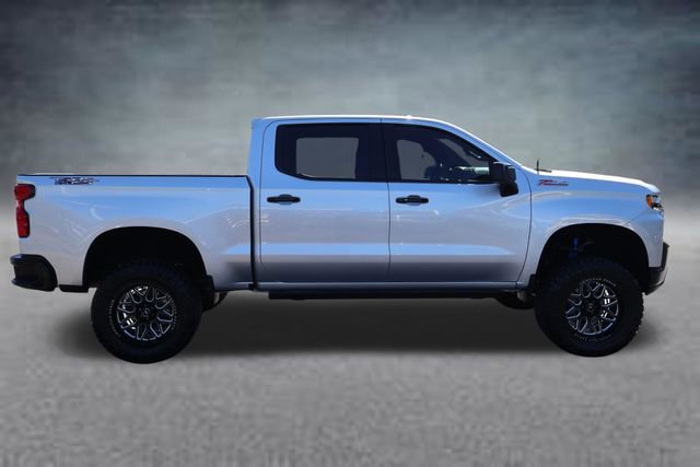 Used 2021 Chevrolet Silverado 1500 LT Trail Boss w/ Convenience Package II AWD/4WD image 2