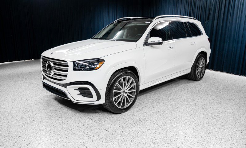 New 2026 Mercedes-Benz GLS 450 4MATIC image 1