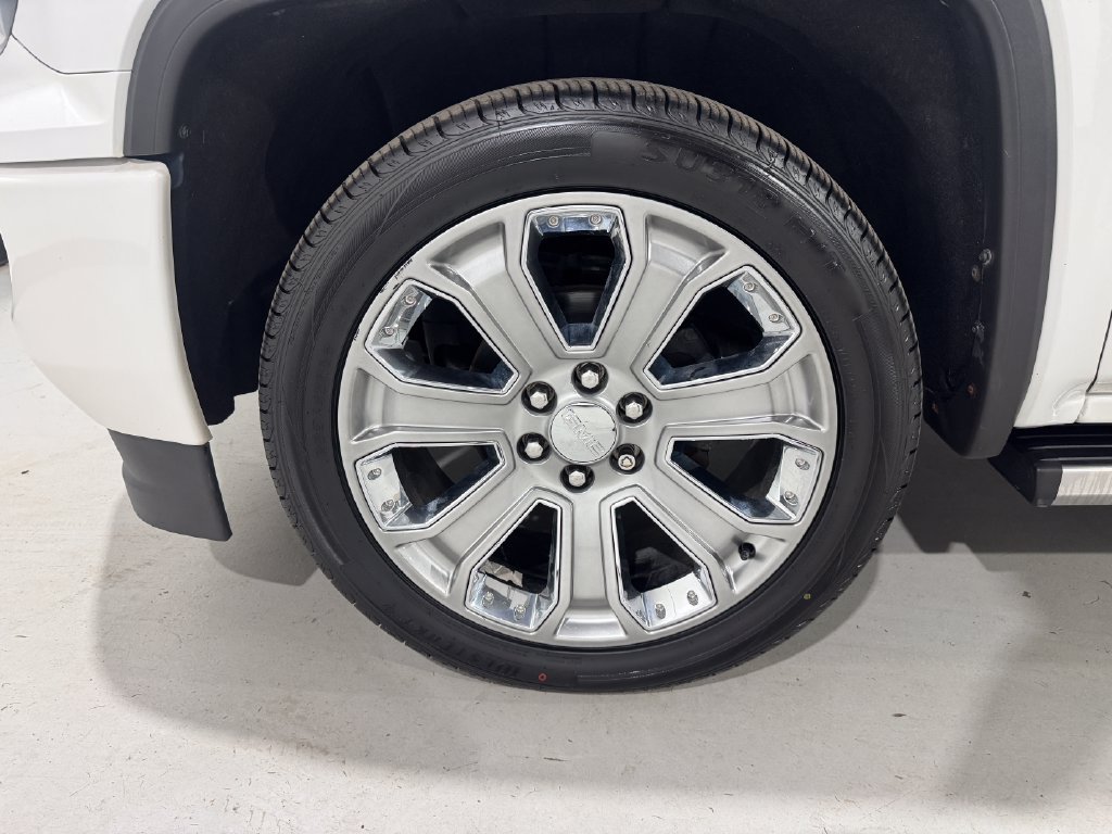 Used 2018 GMC Sierra 1500 Denali w/ Denali Ultimate Package AWD/4WD image 8