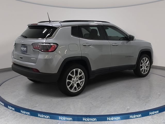 Used 2022 Jeep Compass Latitude AWD/4WD image 6