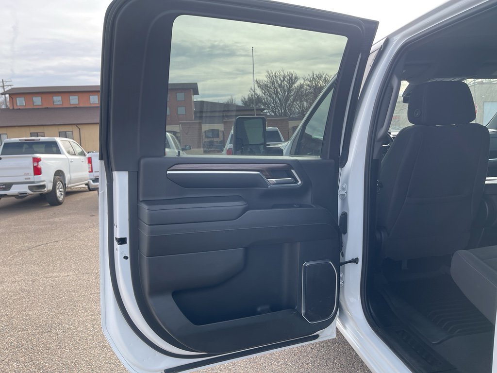 Used 2024 Chevrolet Silverado 2500 LT image 12