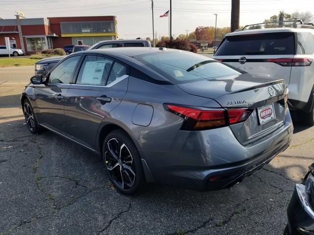 New 2025 Nissan Altima 2.5 SR image 4