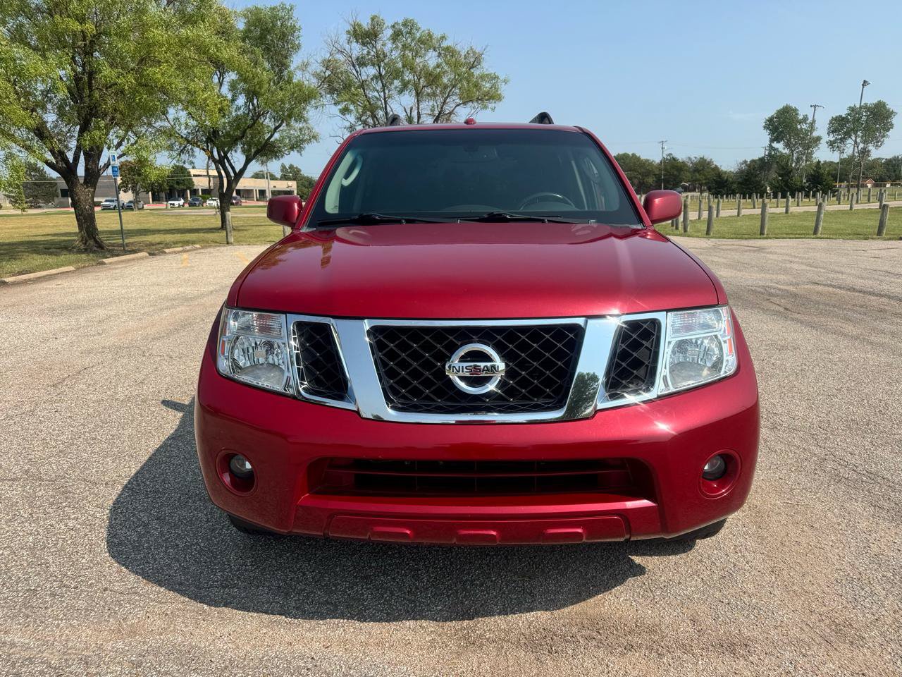 Used 2011 Nissan Pathfinder Silver AWD/4WD image 4