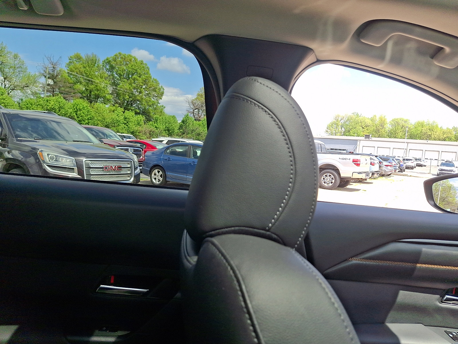 Used 2025 MAZDA CX-50 AWD 2.5 S w/ Premium Plus Pkg image 13