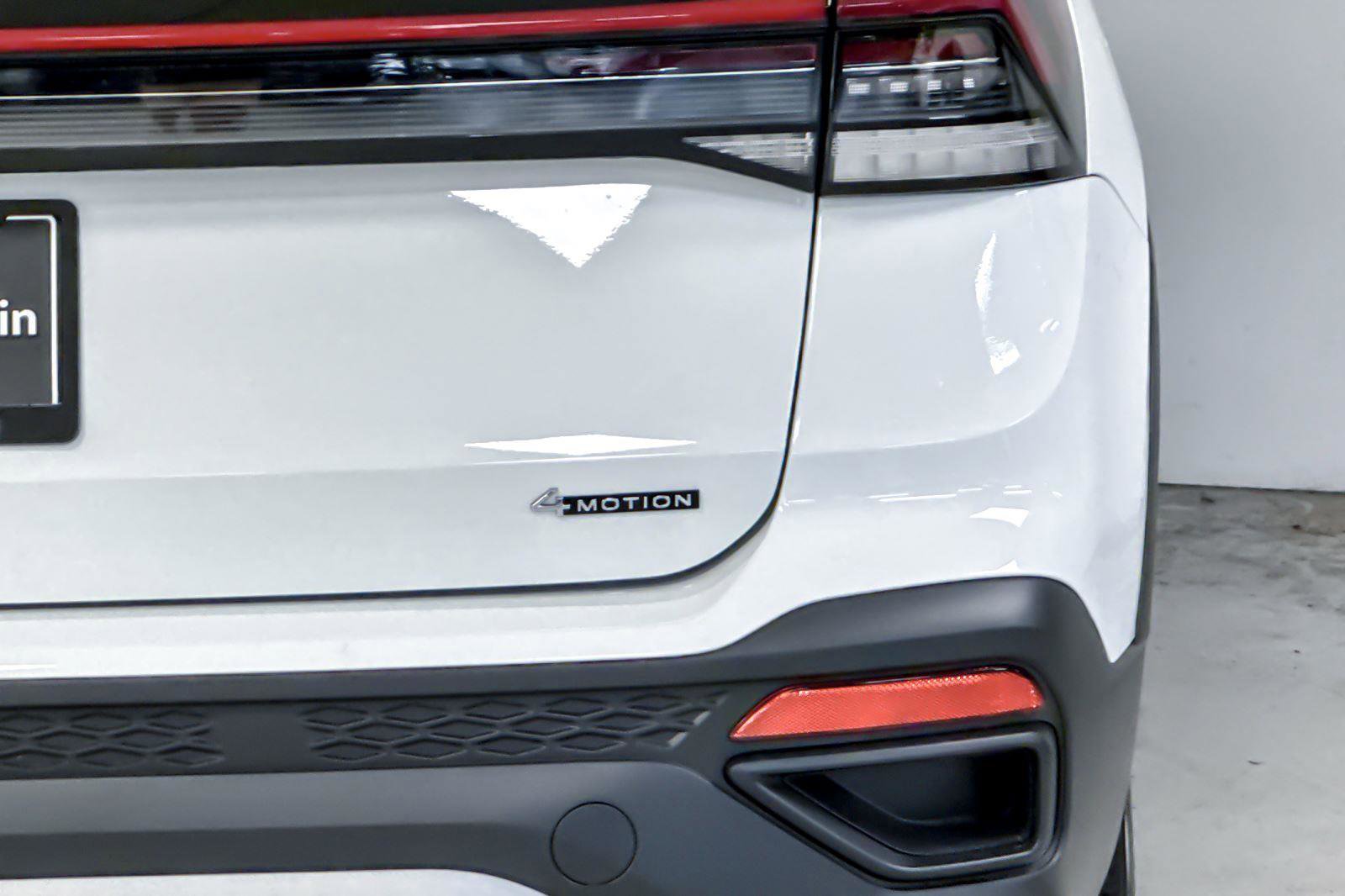 New 2025 Volkswagen Taos S image 25