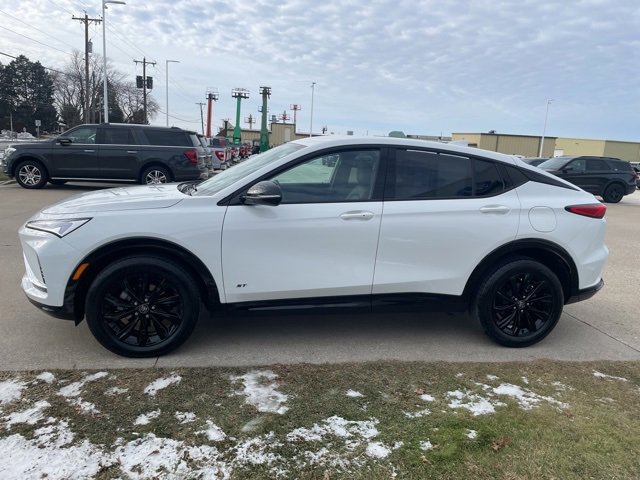 Used 2025 Buick Envista Sport Touring image 10