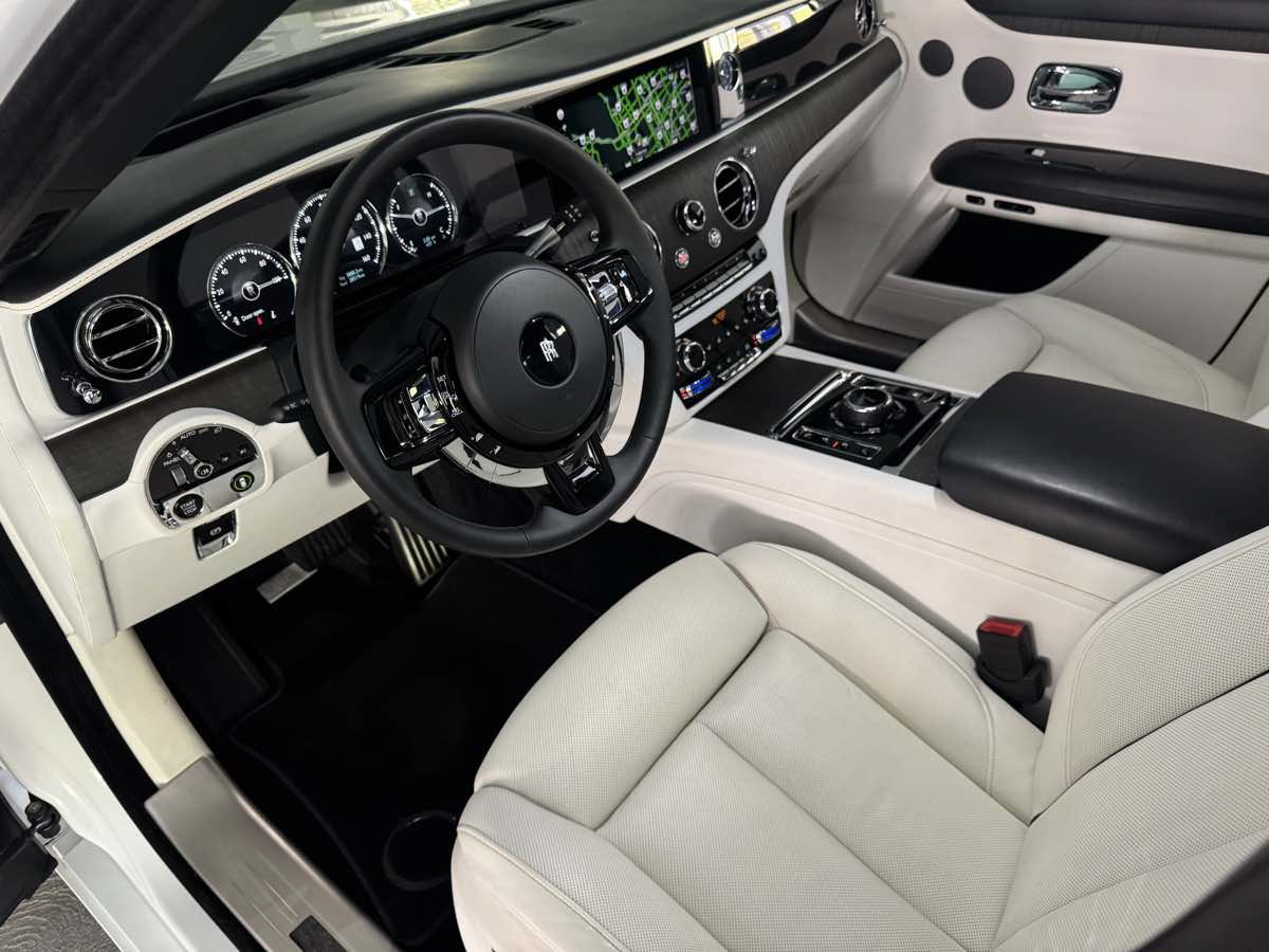 Used 2022 Rolls-Royce Ghost w/ Ghost Package AWD/4WD image 15