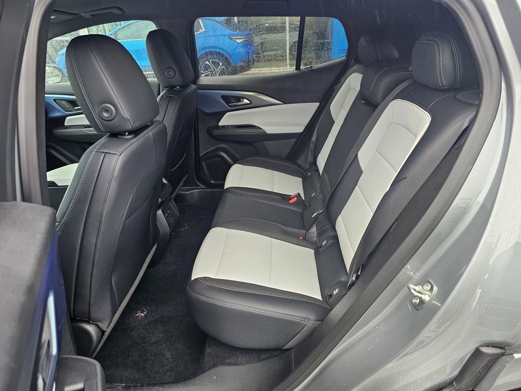 Used 2026 Chevrolet Equinox EV LT w/ Convenience Package II AWD/4WD image 16