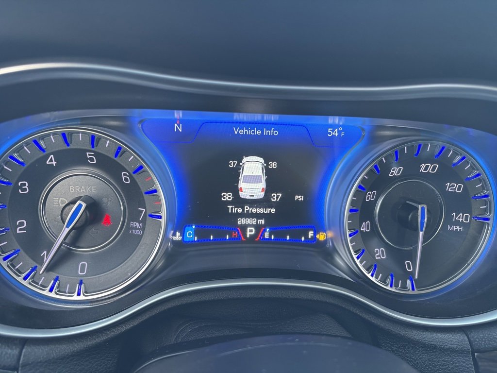 Used 2023 Chrysler 300 Touring w/ Sport Appearance Package image 12