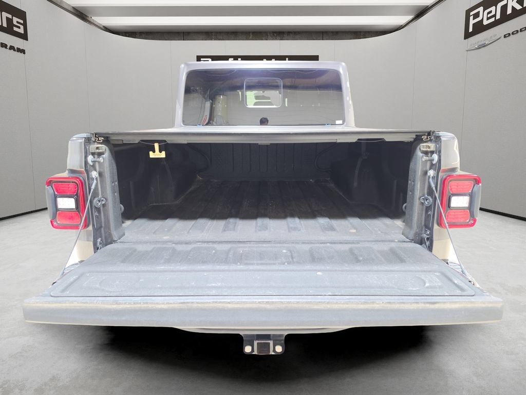 Used 2021 Jeep Gladiator Rubicon AWD/4WD image 12