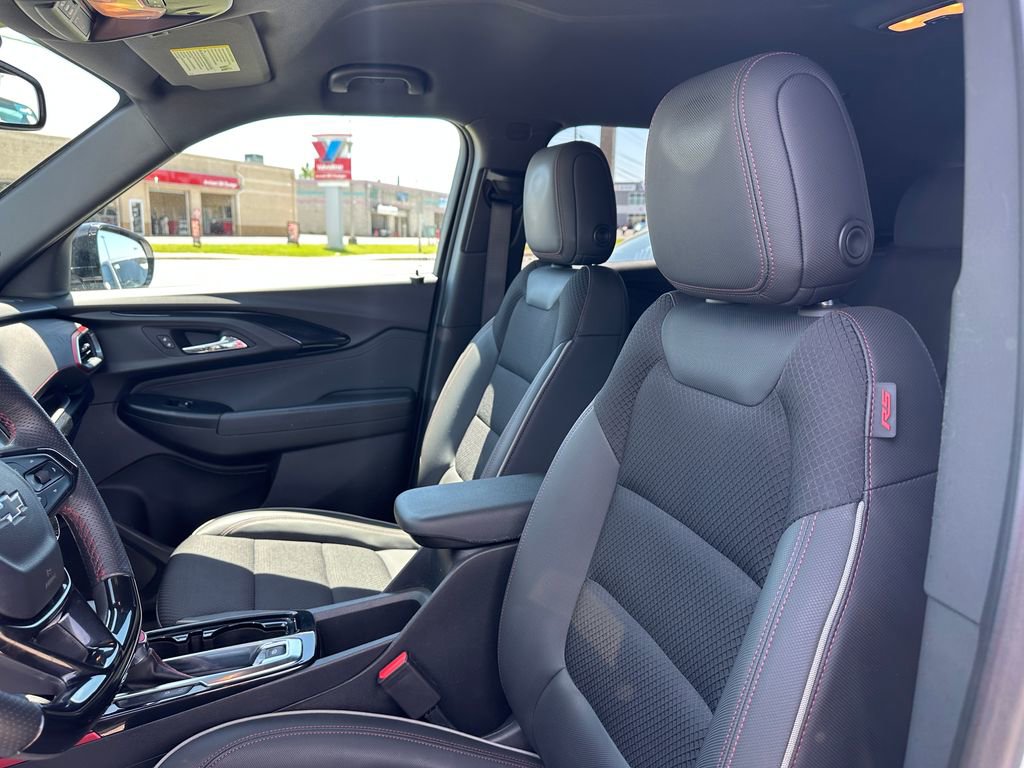 Certified 2023 Chevrolet TrailBlazer RS w/ Convenience Package AWD/4WD image 17