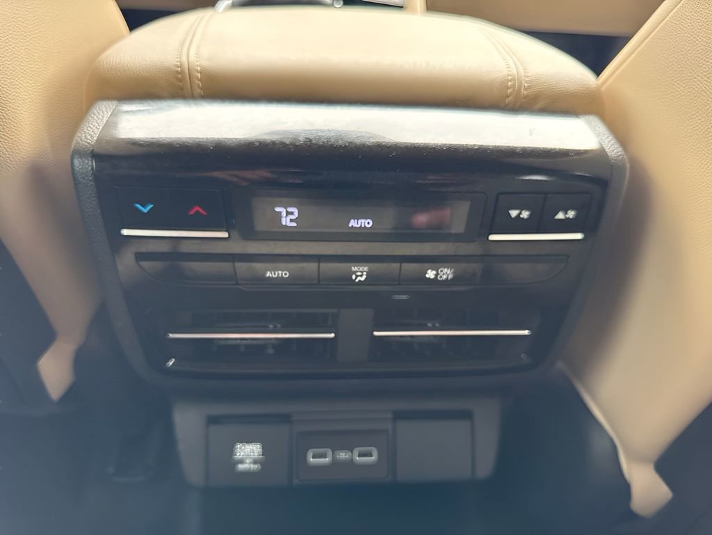 Used 2023 Acura MDX SH-AWD image 14