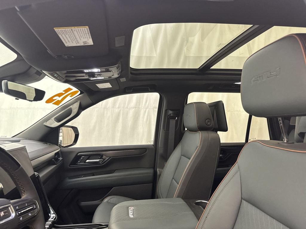 Used 2025 GMC Yukon AT4 w/ AT4 Premium Plus Package AWD/4WD image 11