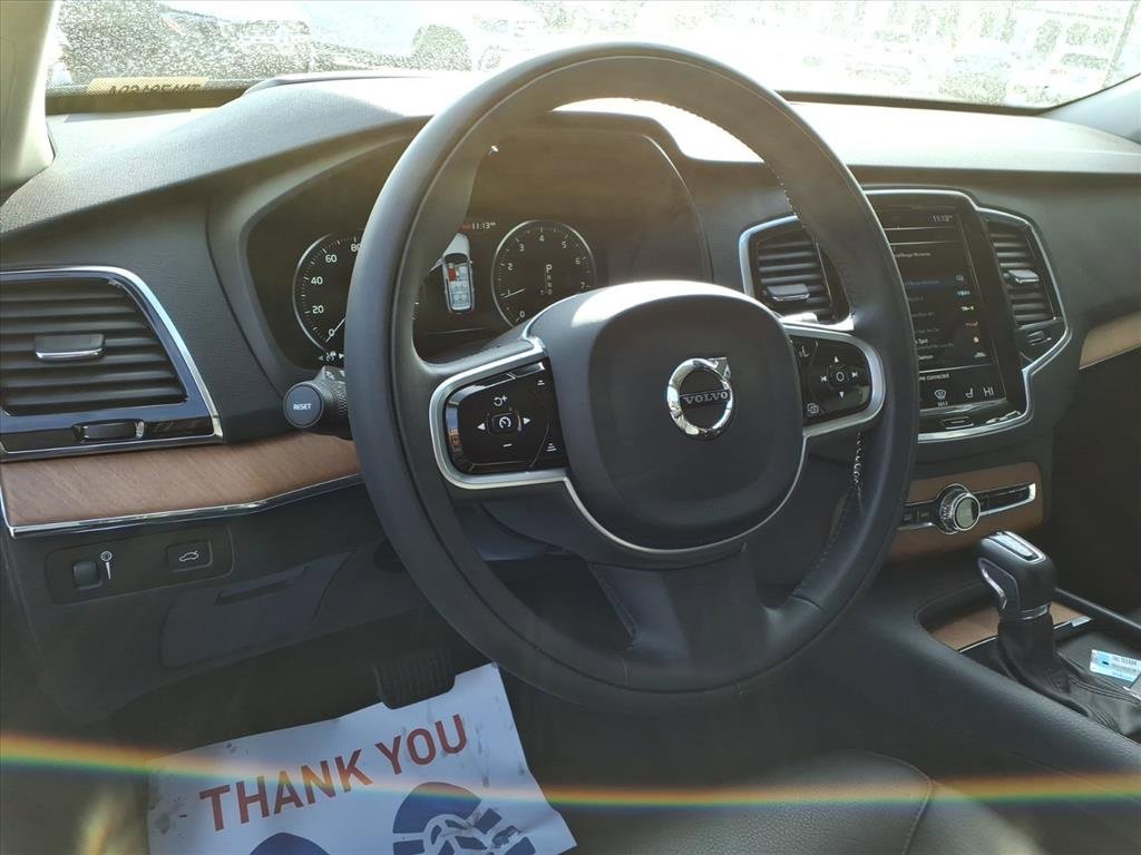 Used 2022 Volvo XC90 T6 Momentum w/ Advanced Package image 16
