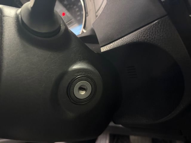 Used 2014 Toyota Corolla LE image 20