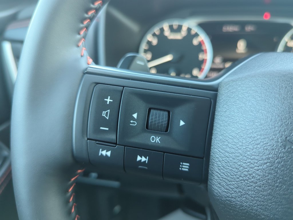 Used 2025 Nissan Rogue SV w/ Rock Creek Premium Package AWD/4WD image 23