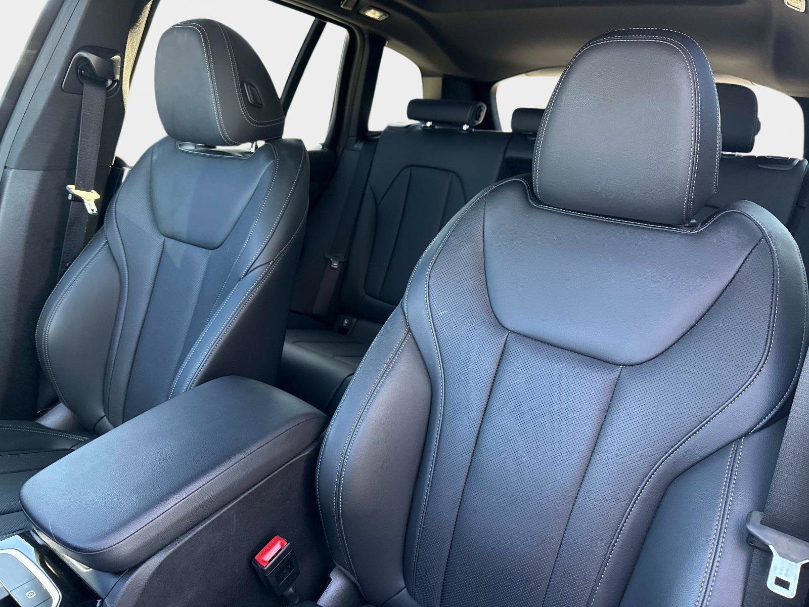 Used 2023 BMW X3 sDrive30i w/ Premium Package image 21