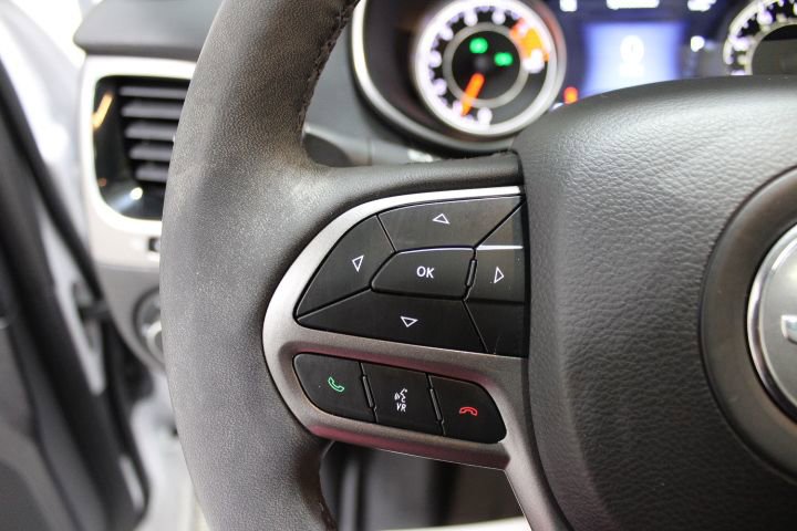 Used 2022 Jeep Cherokee Limited image 37