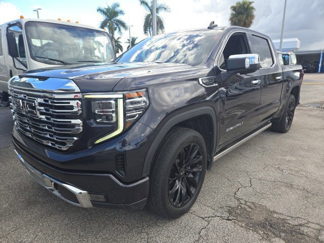 Used 2022 GMC Sierra 1500 Denali AWD/4WD image 1