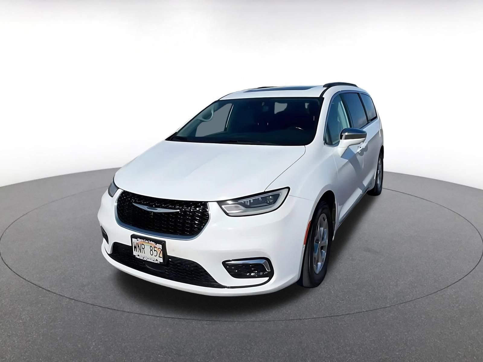 Used 2022 Chrysler Pacifica Limited FWD image 7