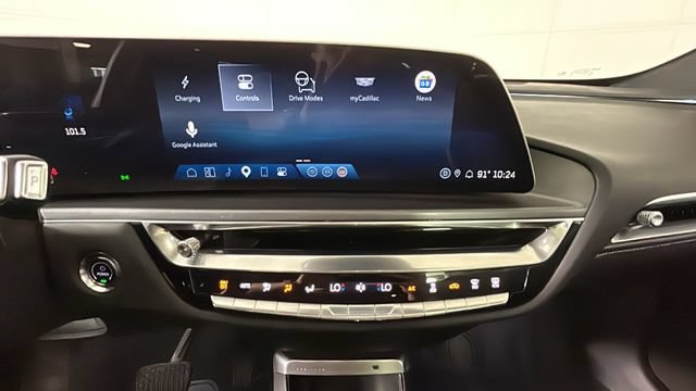 Used 2024 Cadillac Lyriq Tech RWD image 24