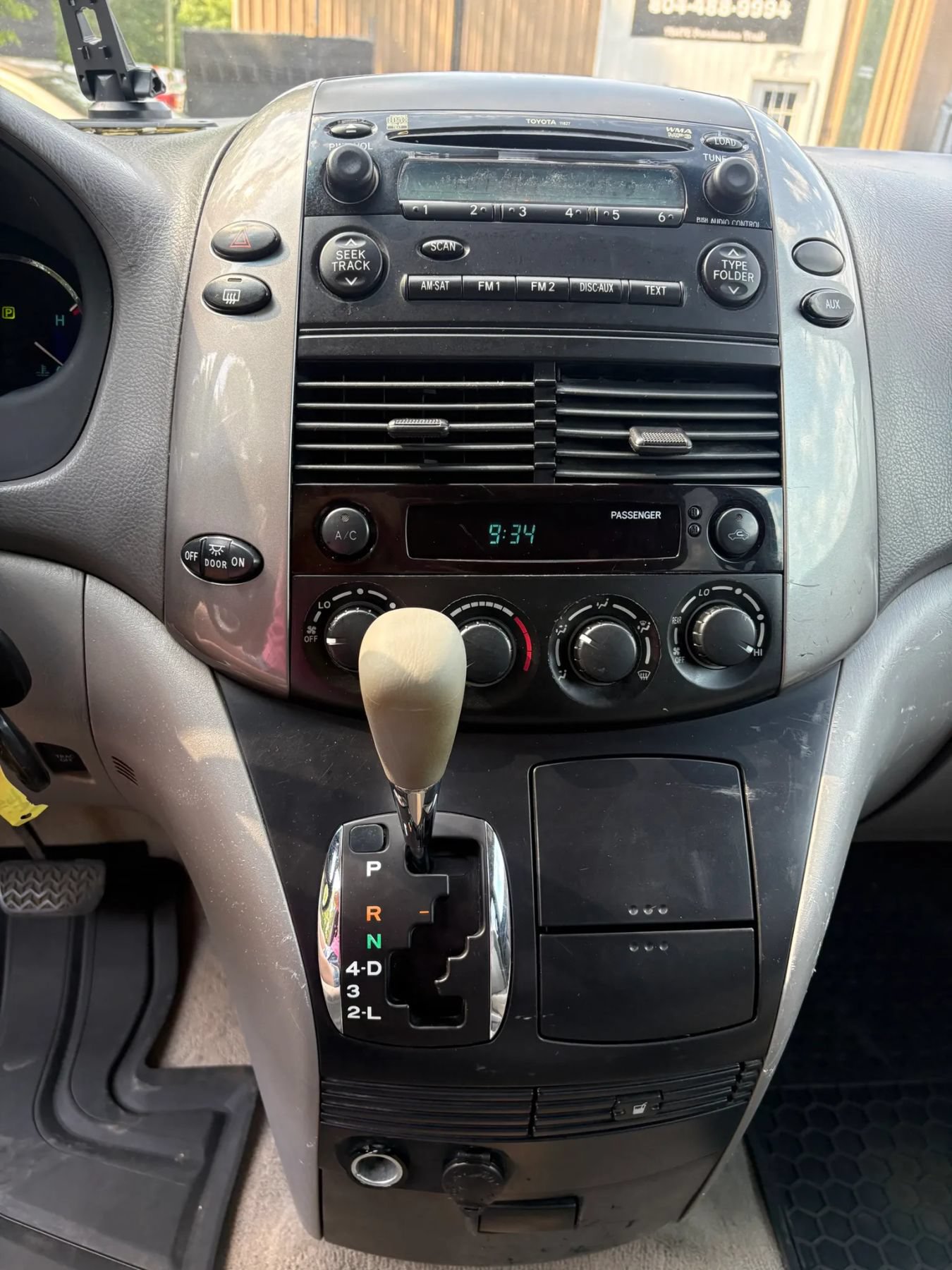 Used 2010 Toyota Sienna LE FWD image 15