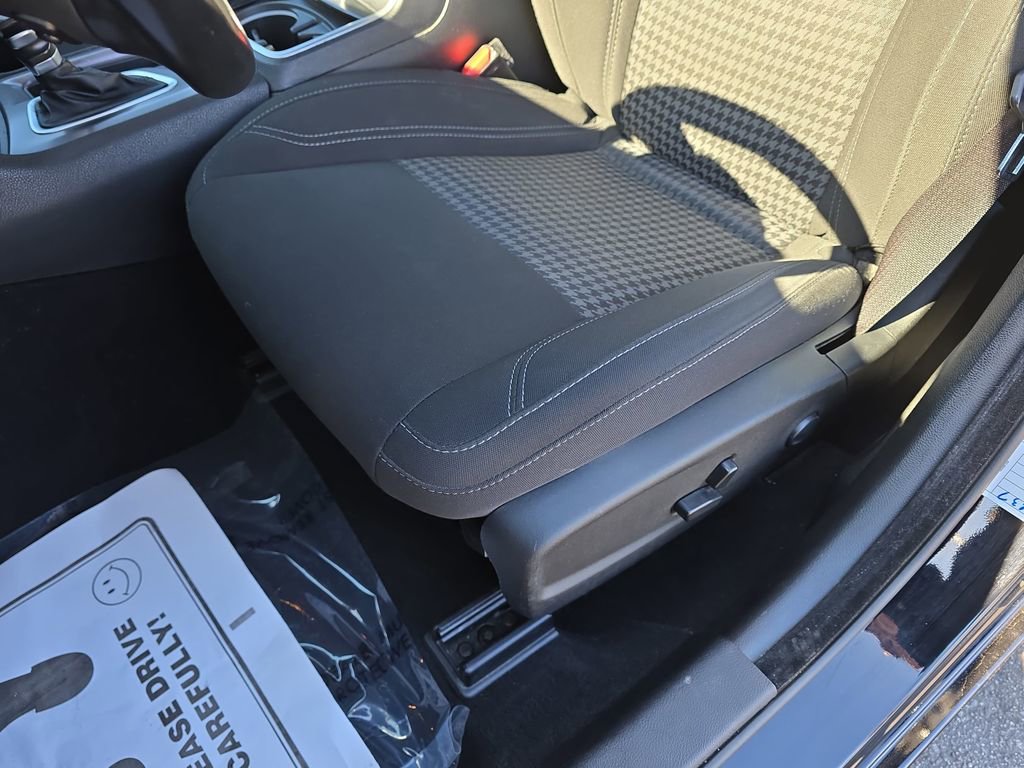 Used 2023 Dodge Charger SXT image 32