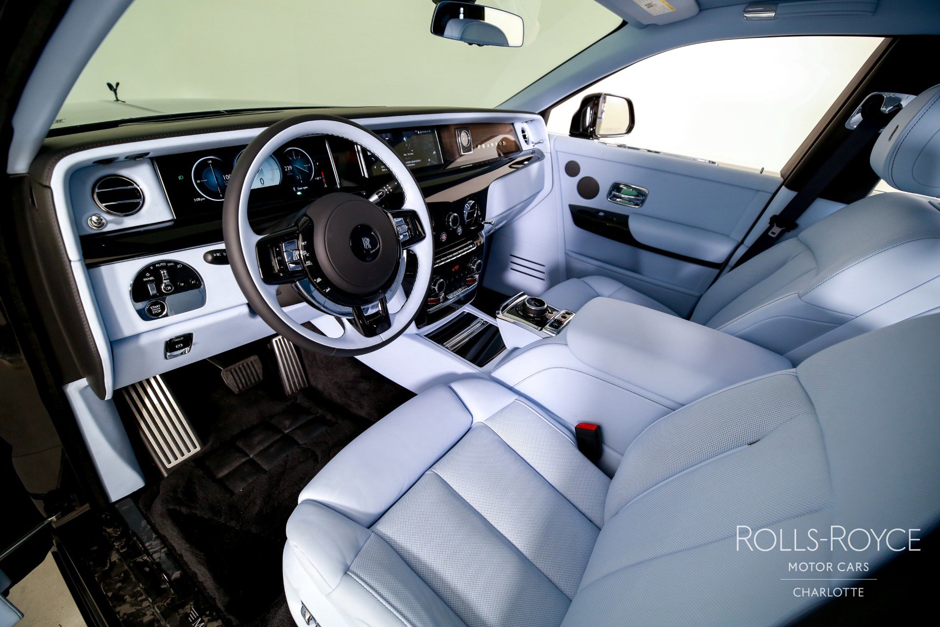 New 2026 Rolls-Royce Phantom Sedan image 4