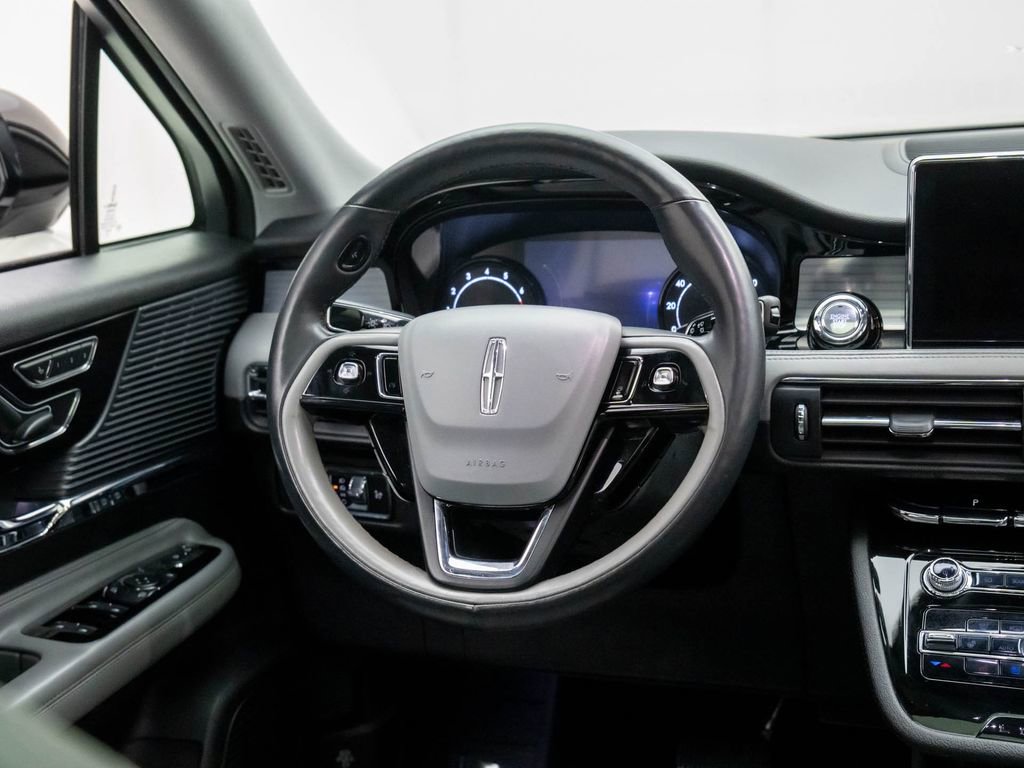 Used 2021 Lincoln Corsair Standard w/ Premium Package image 11