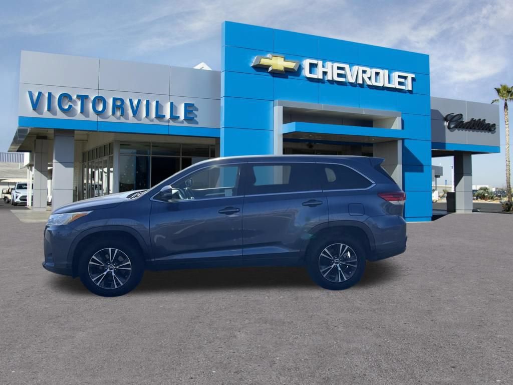 Used 2019 Toyota Highlander LE FWD image 8