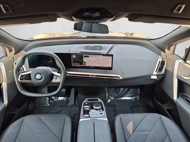 Used 2026 BMW iX xDrive60 AWD/4WD image 18