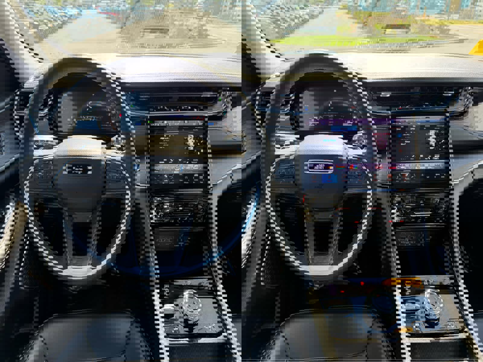 Used 2023 Jeep Grand Cherokee 4WD 4xe image 13